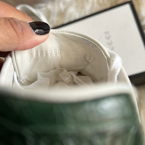 Gucci: New Ace Leather Sneakers With Web Detail - Picture 7 of 16